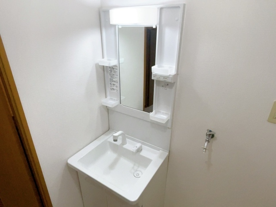 シャワー付洗面化粧台