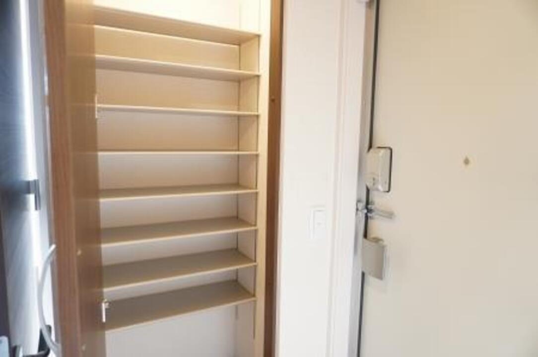 シューズボックス