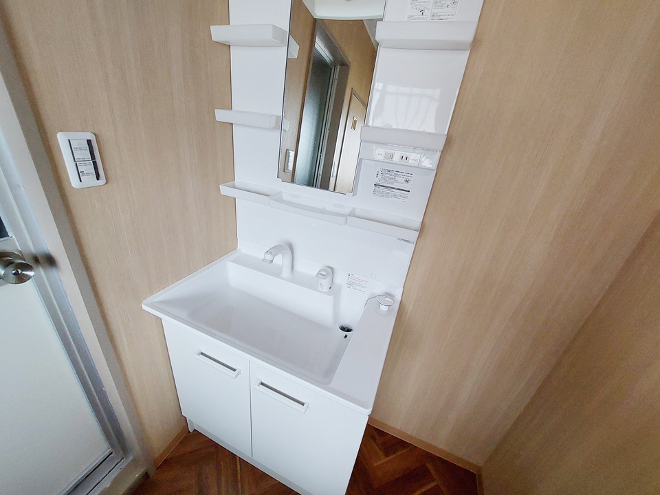 シャワー付洗面化粧台