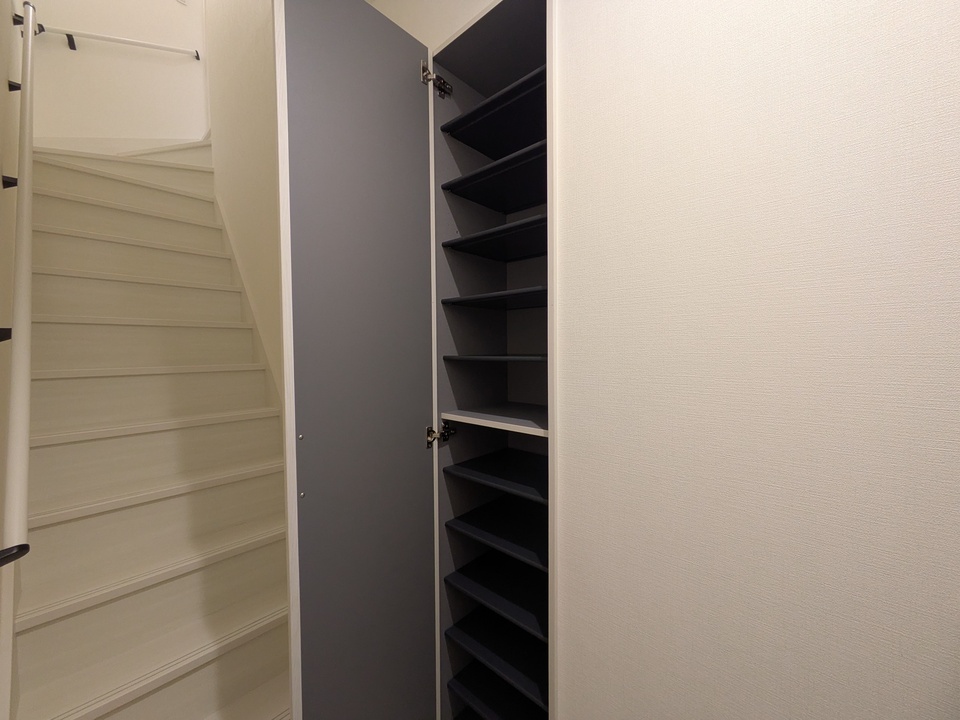 シューズボックス