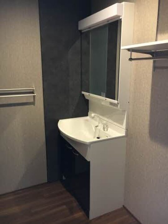 シャワー付洗面化粧台