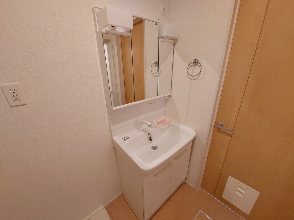 シャワー付洗面化粧台