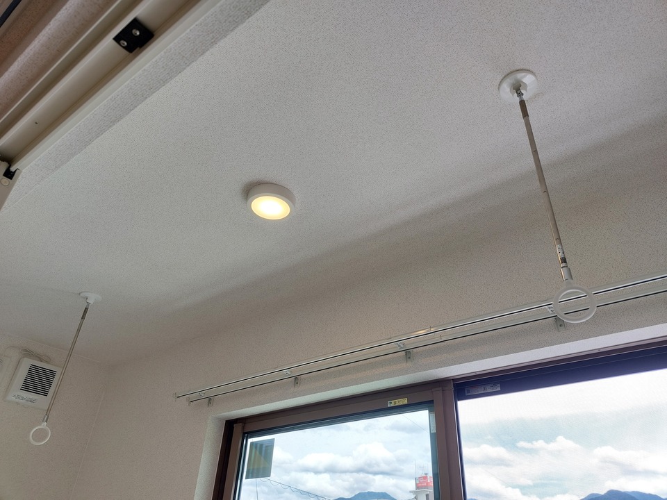 室内物干しユニット