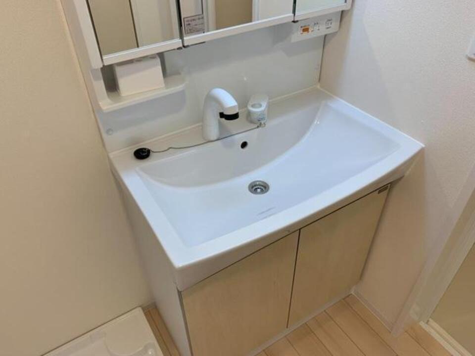 シャワー付洗面化粧台