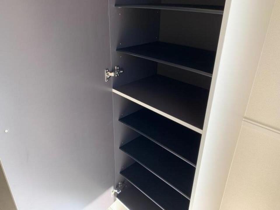 シューズボックス