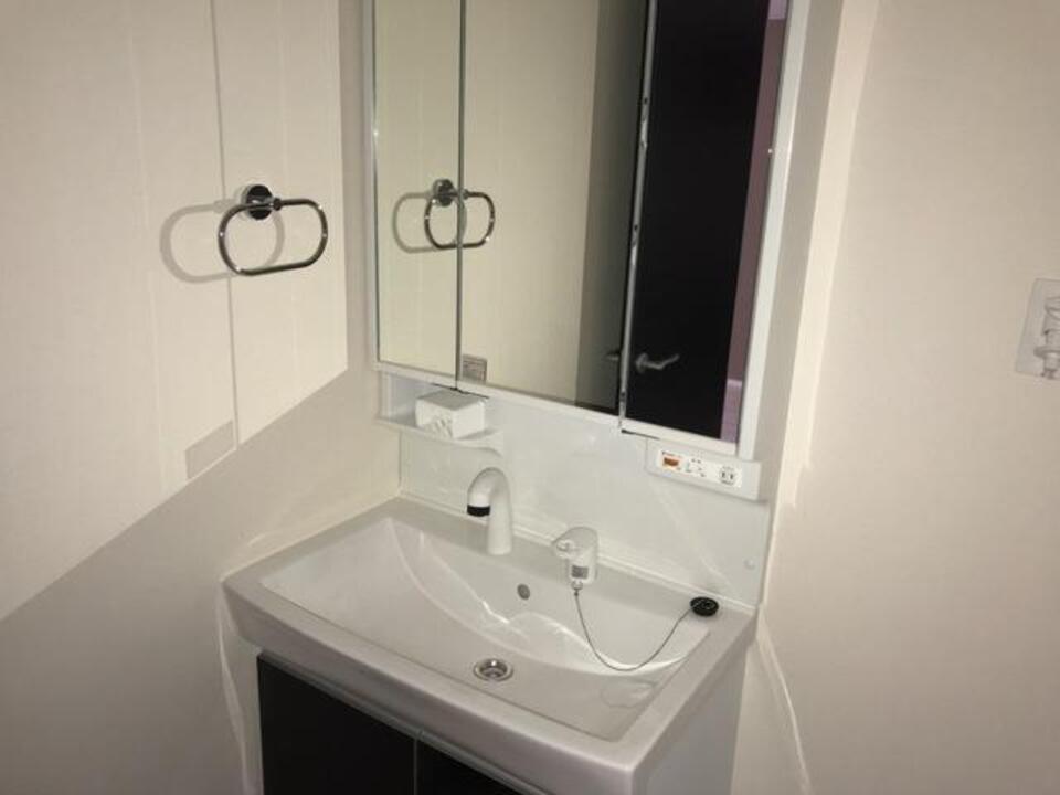 シャワー付洗面化粧台