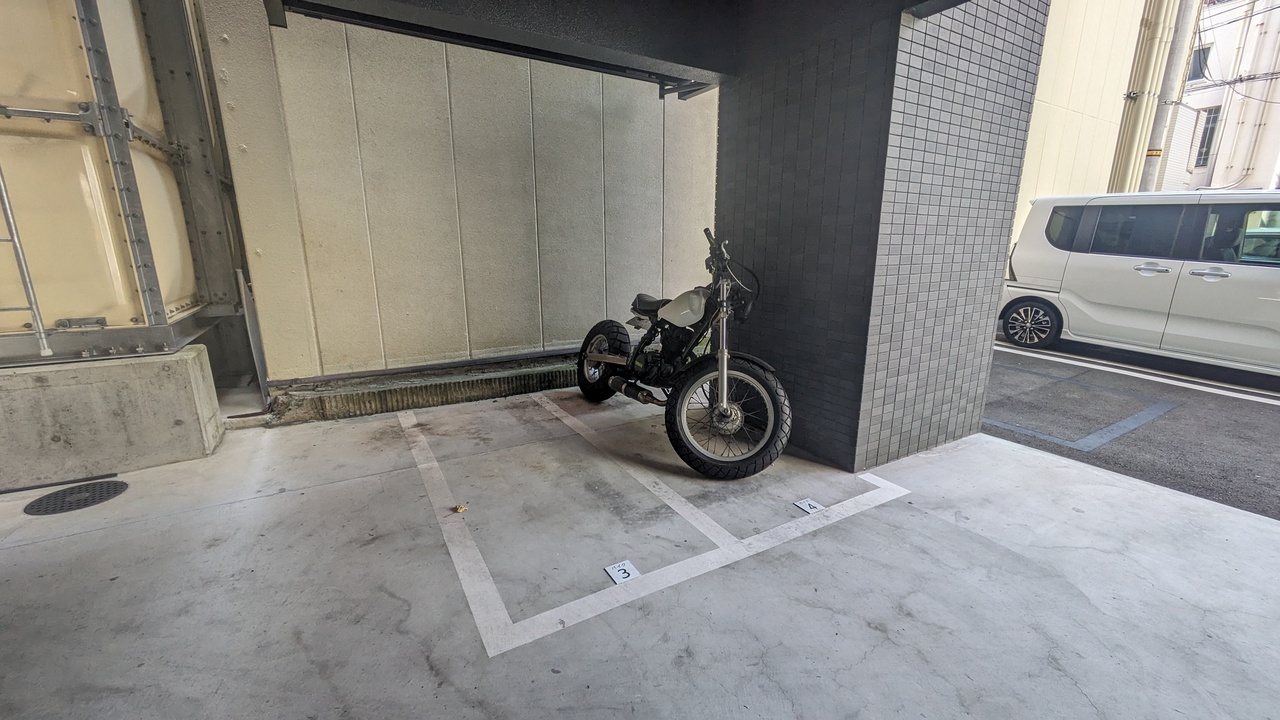 バイク置場