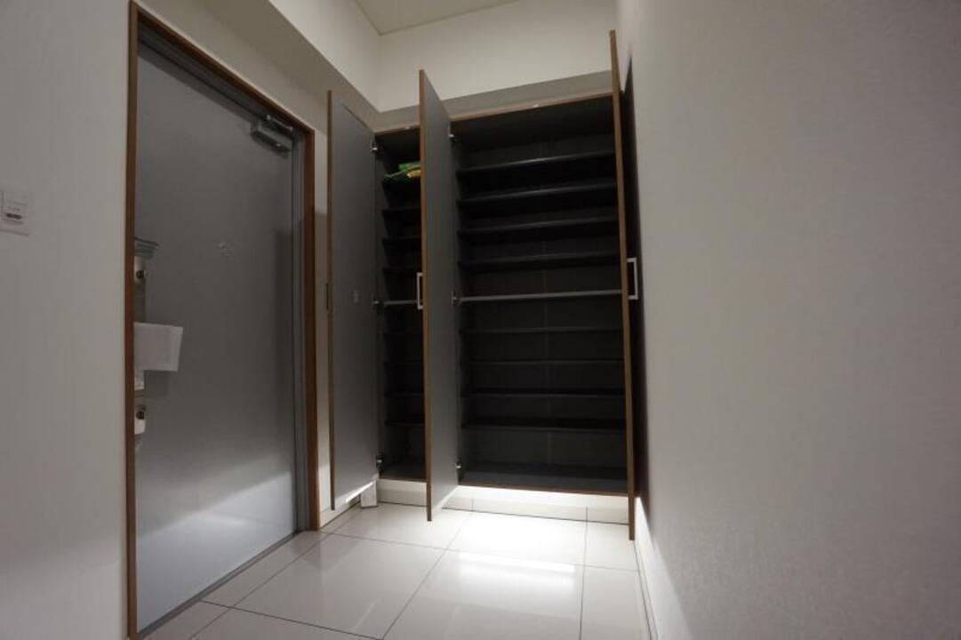 シューズボックス