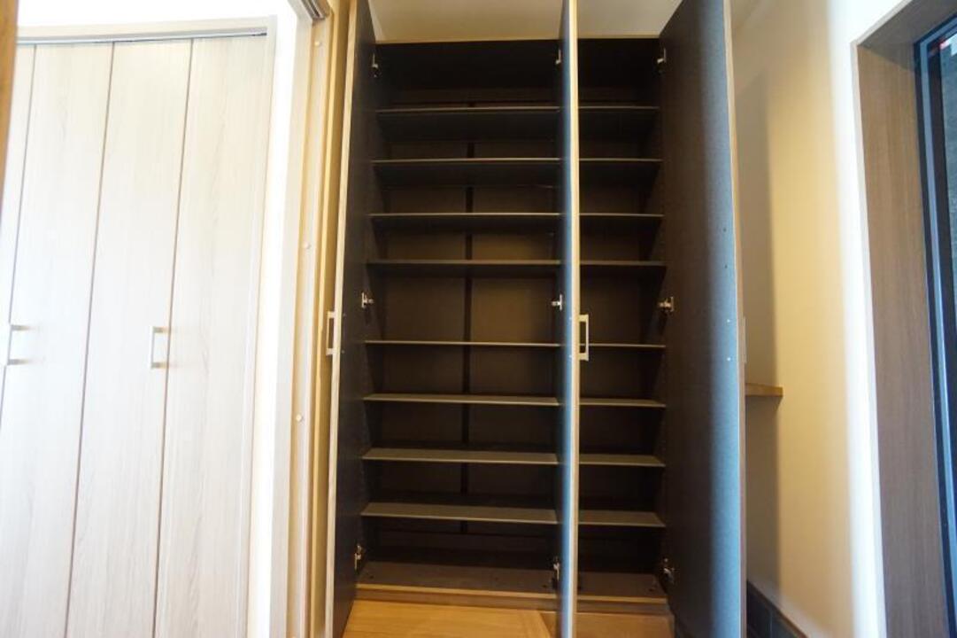 シューズボックス