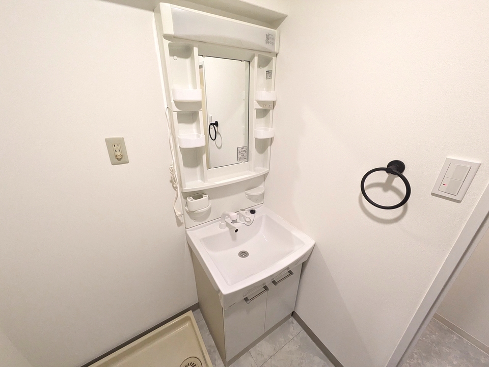 シャワー付洗面化粧台