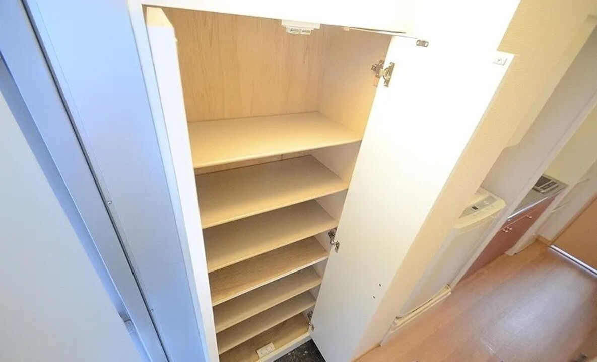 シューズボックス