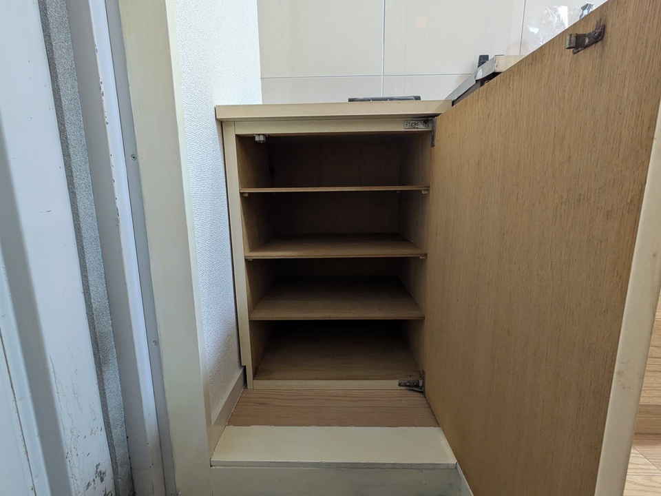 シューズボックス