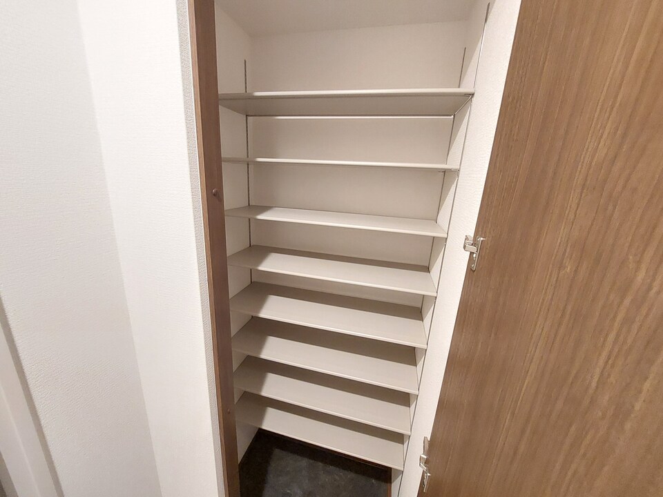 シューズボックス