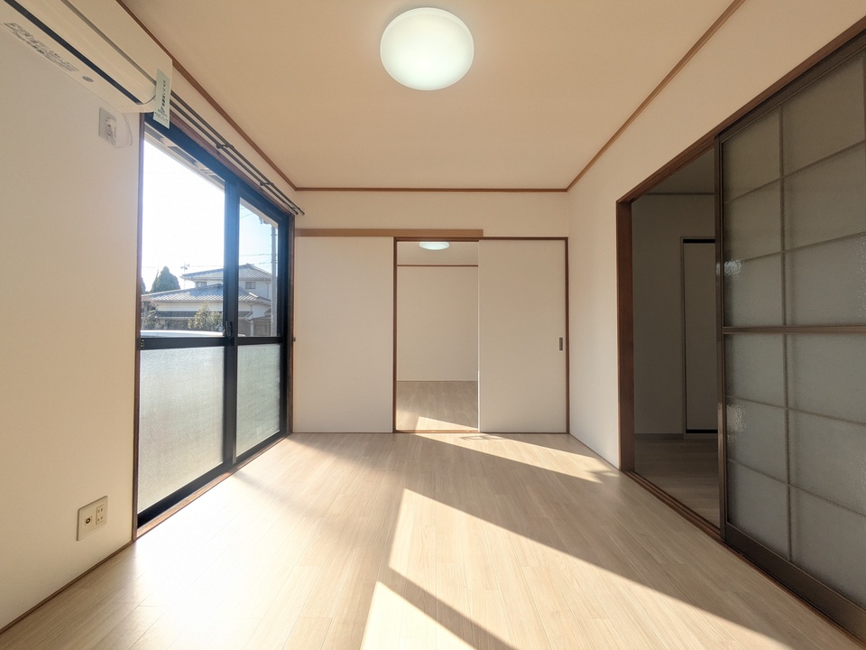 洋室（南東側）