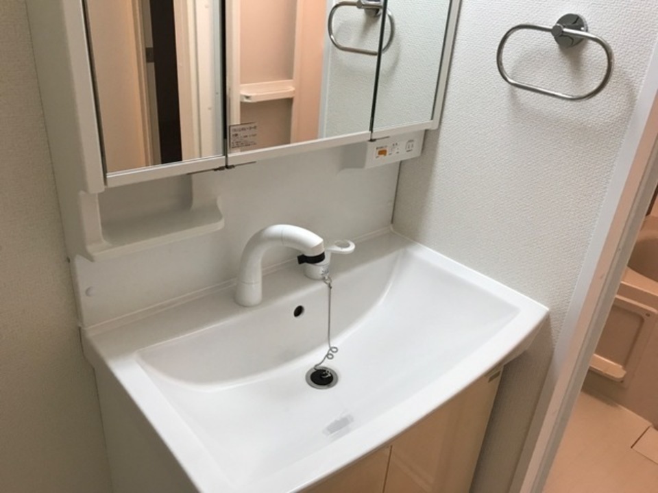 シャワー付洗面化粧台