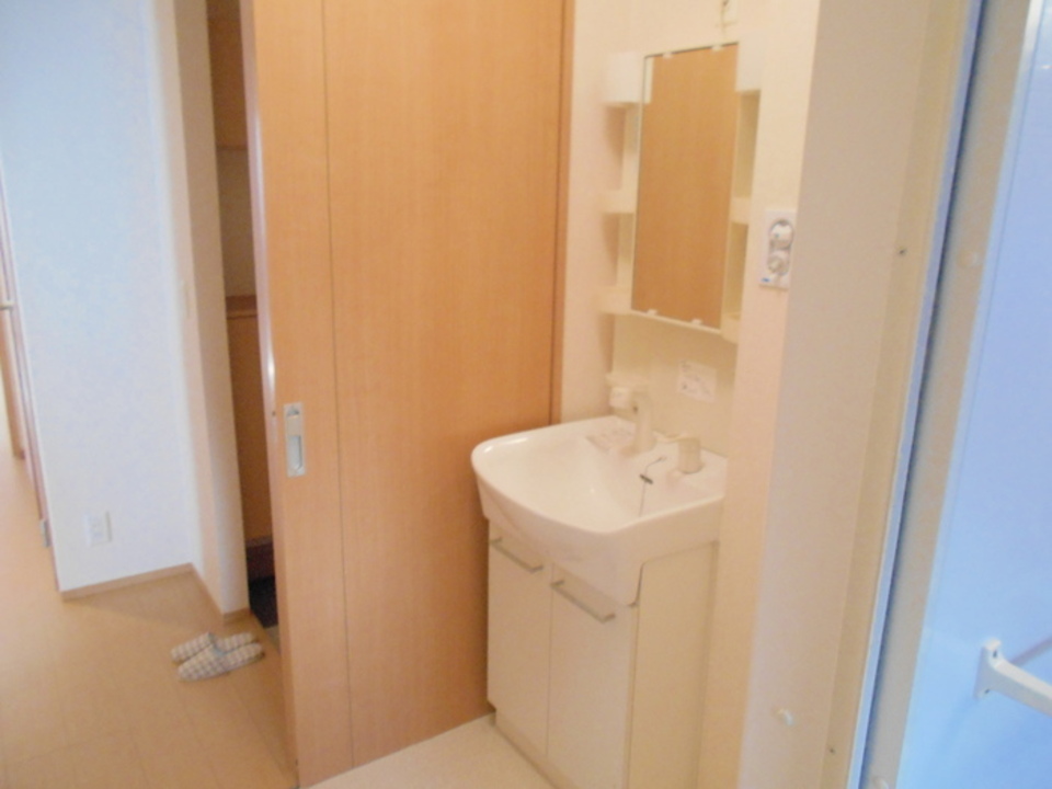 シャワー付洗面化粧台