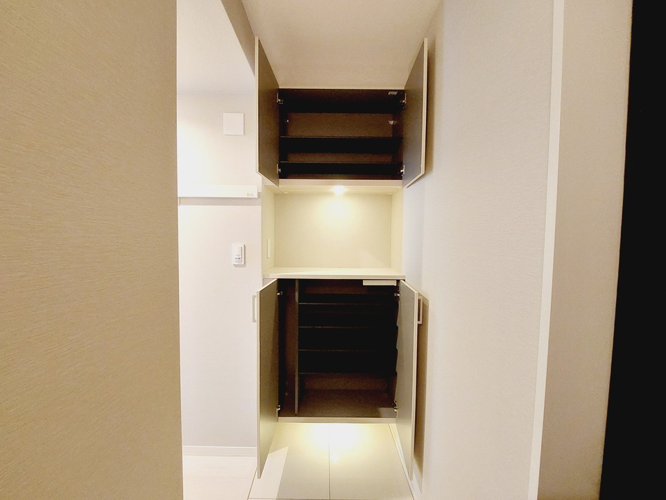 シューズボックス