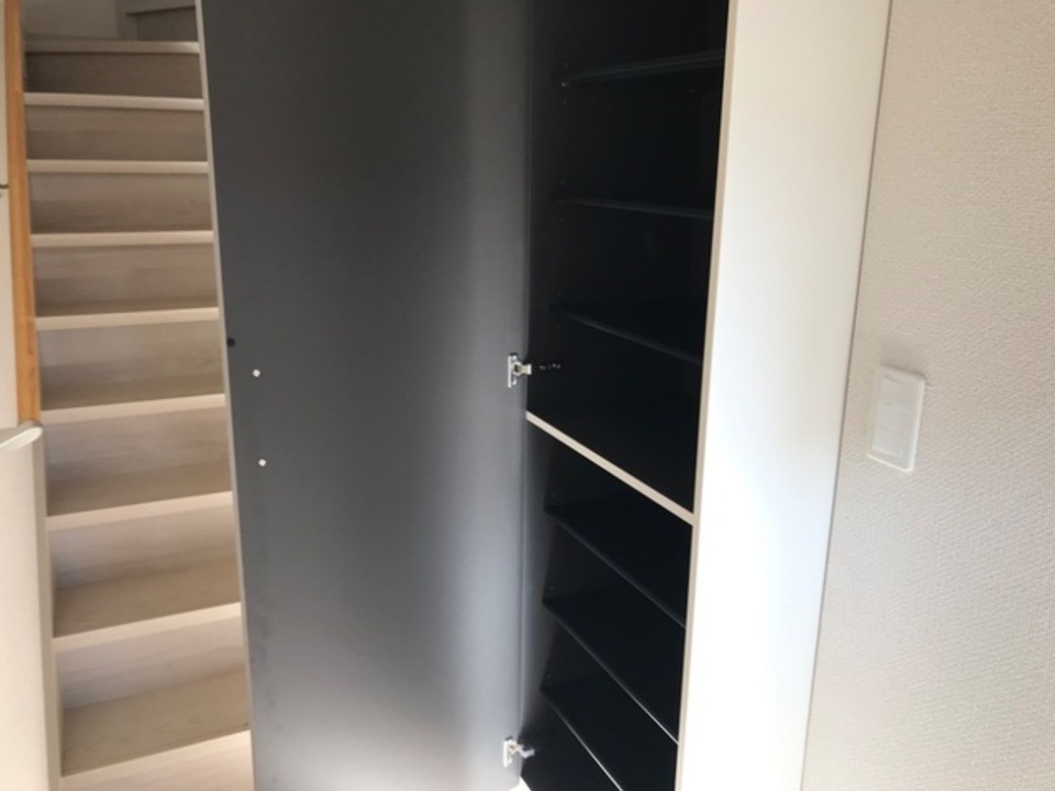 シューズボックス