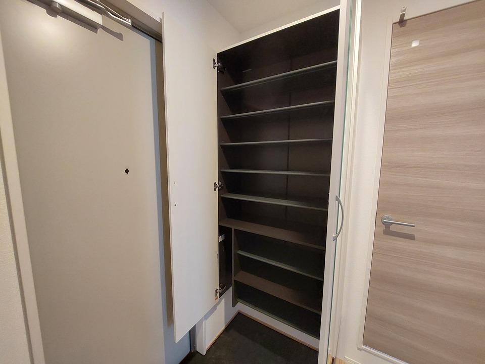 シューズボックス