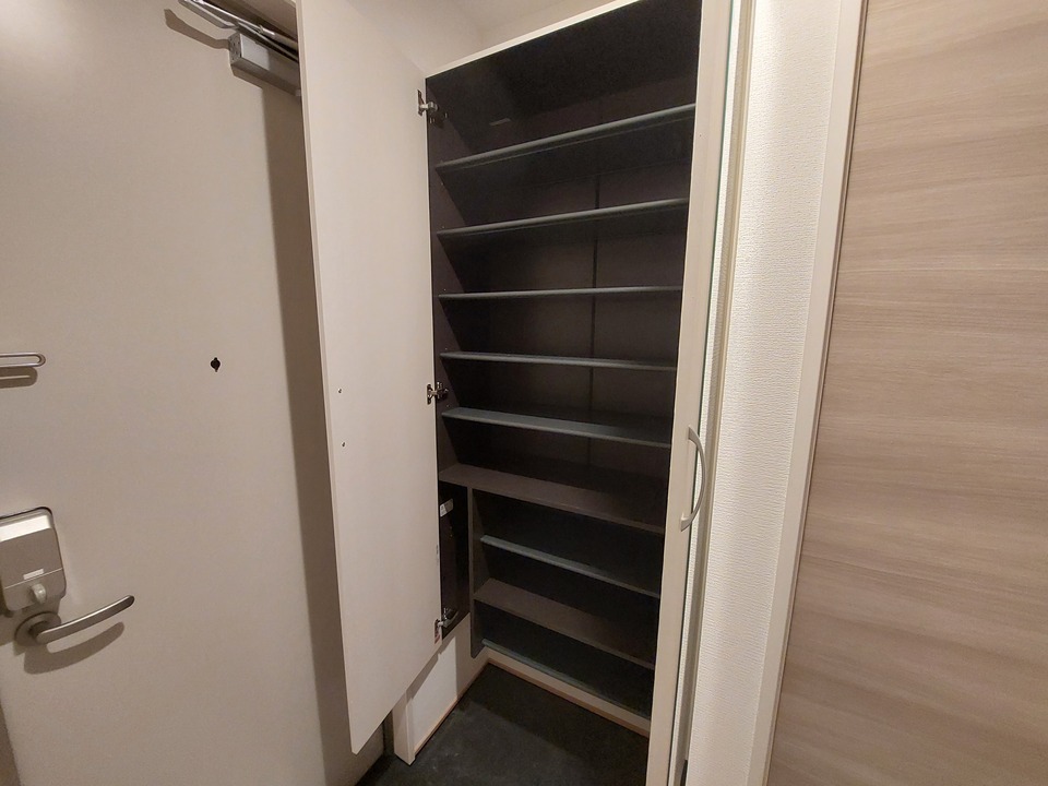 シューズボックス