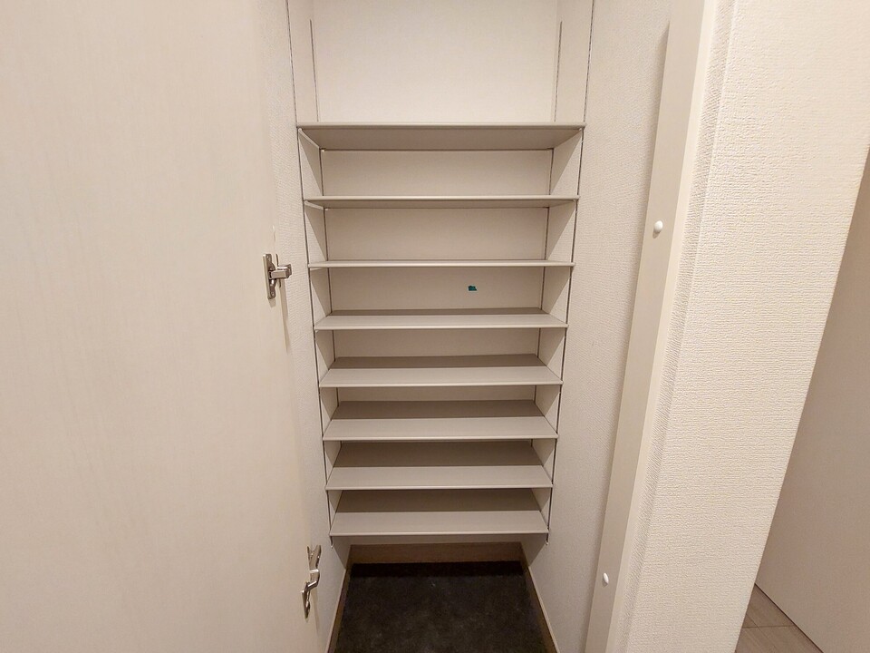 シューズボックス