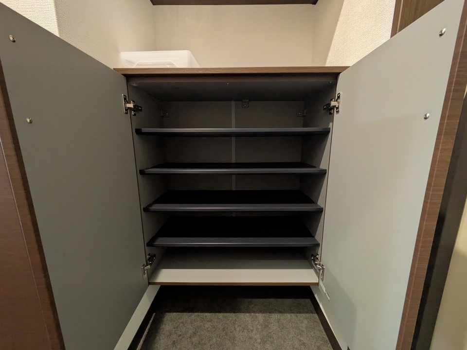 シューズボックス