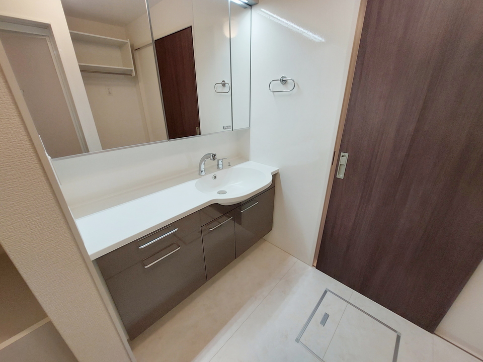 シャワー付き洗面化粧台