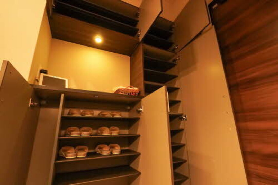 シューズボックス