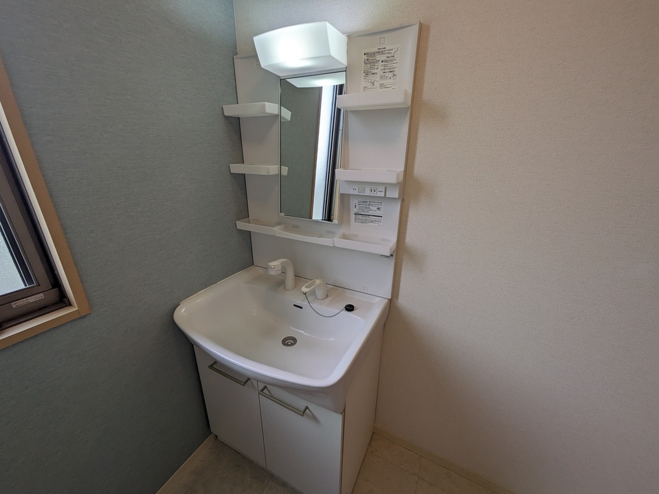 シャワー付洗面化粧台