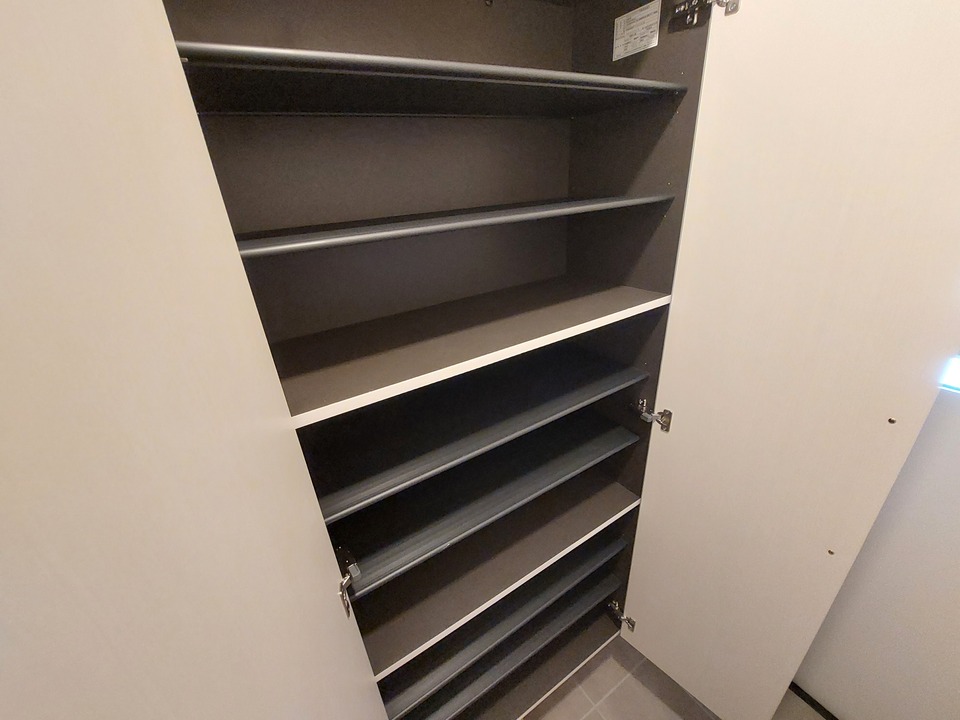 シューズボックス