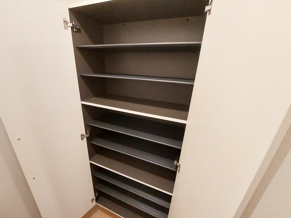 シューズボックス