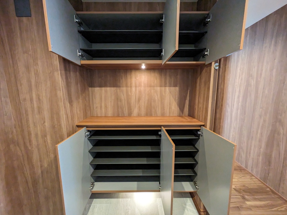 シューズボックス