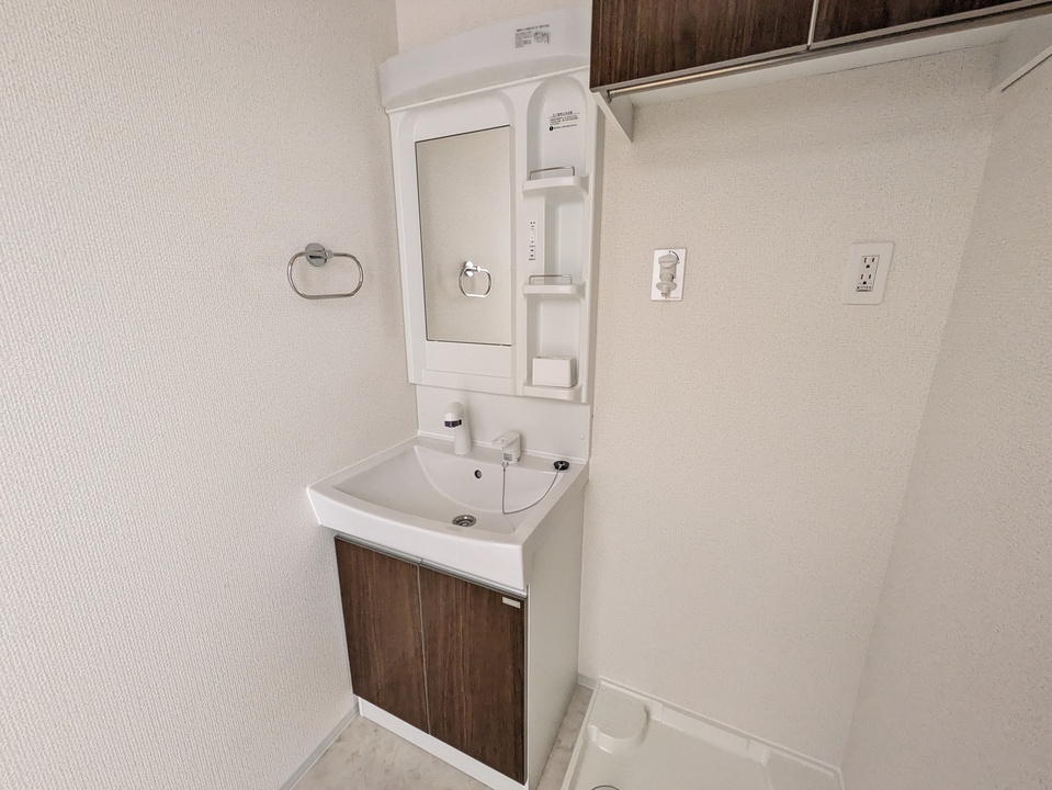 シャワー付洗面化粧台