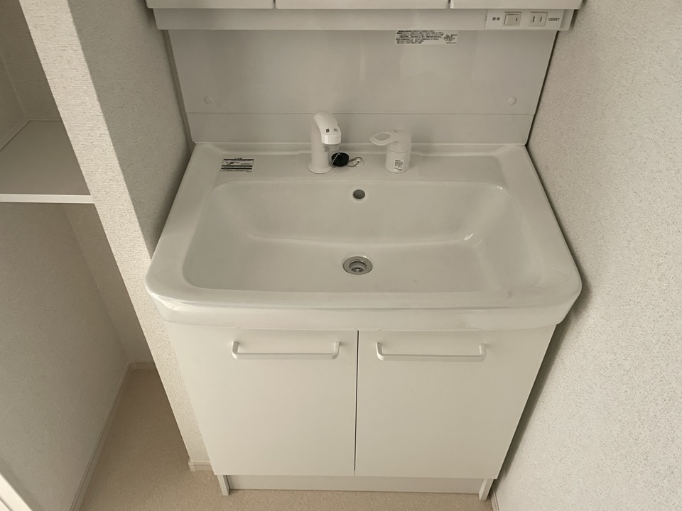 シャワー付洗面化粧台