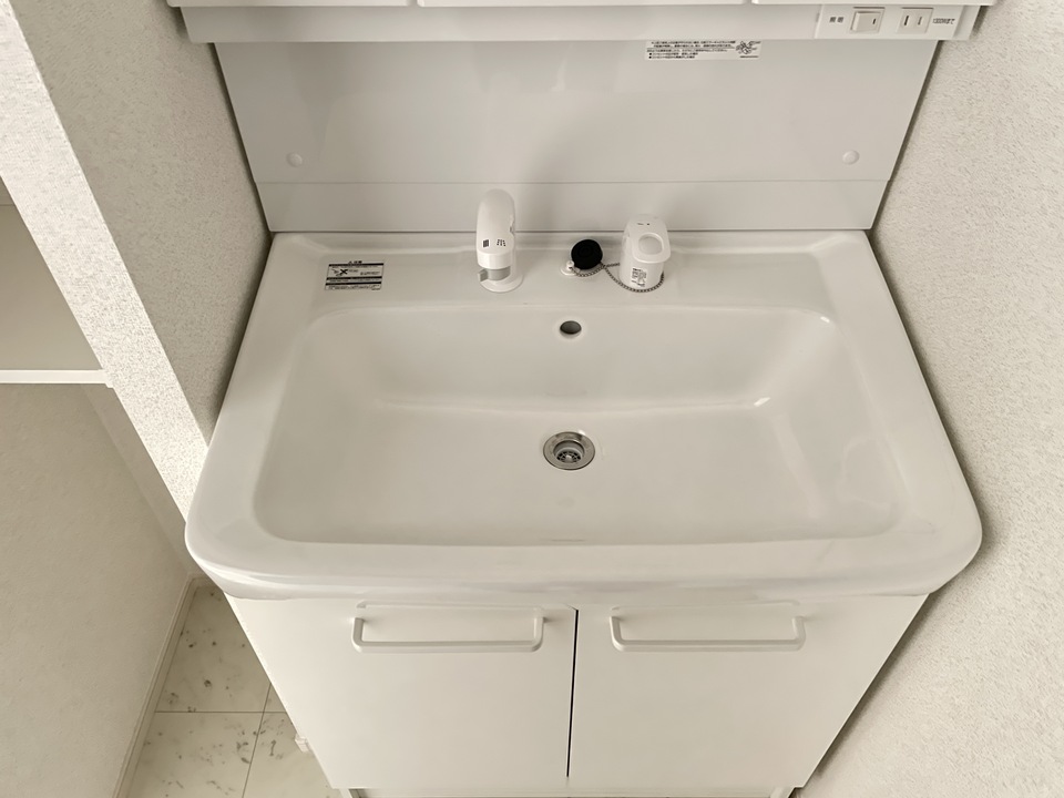 シャワー付洗面化粧台