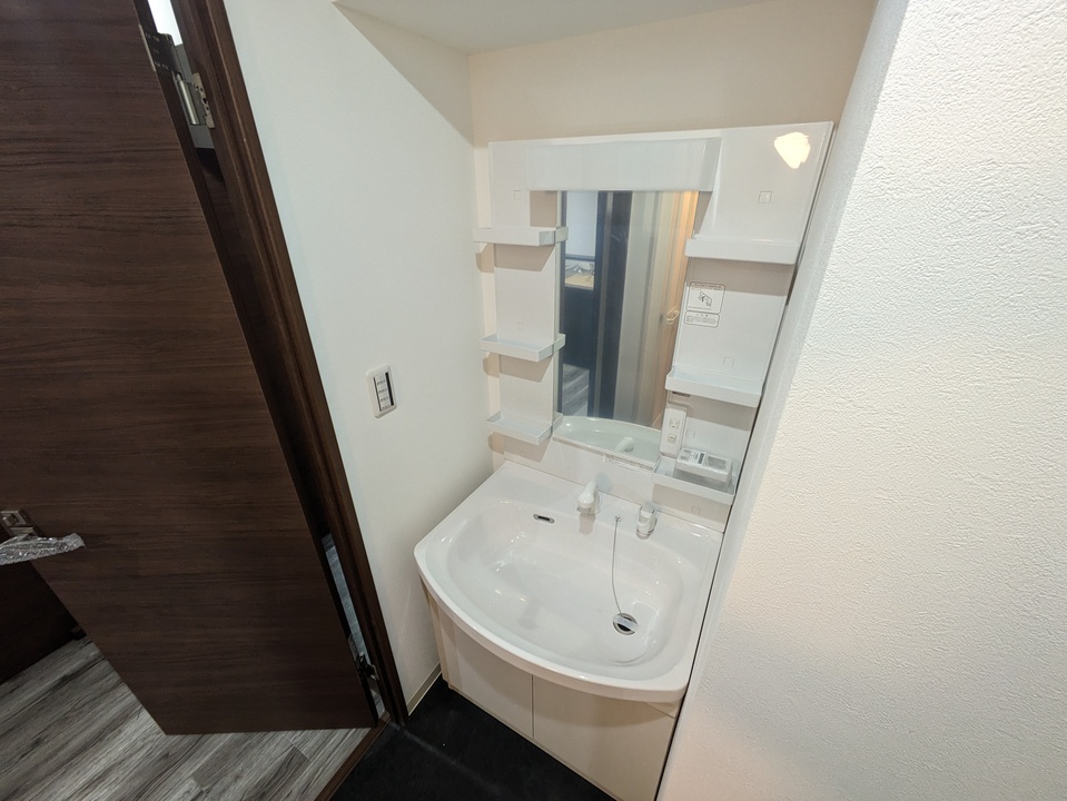 シャワー付洗面化粧台