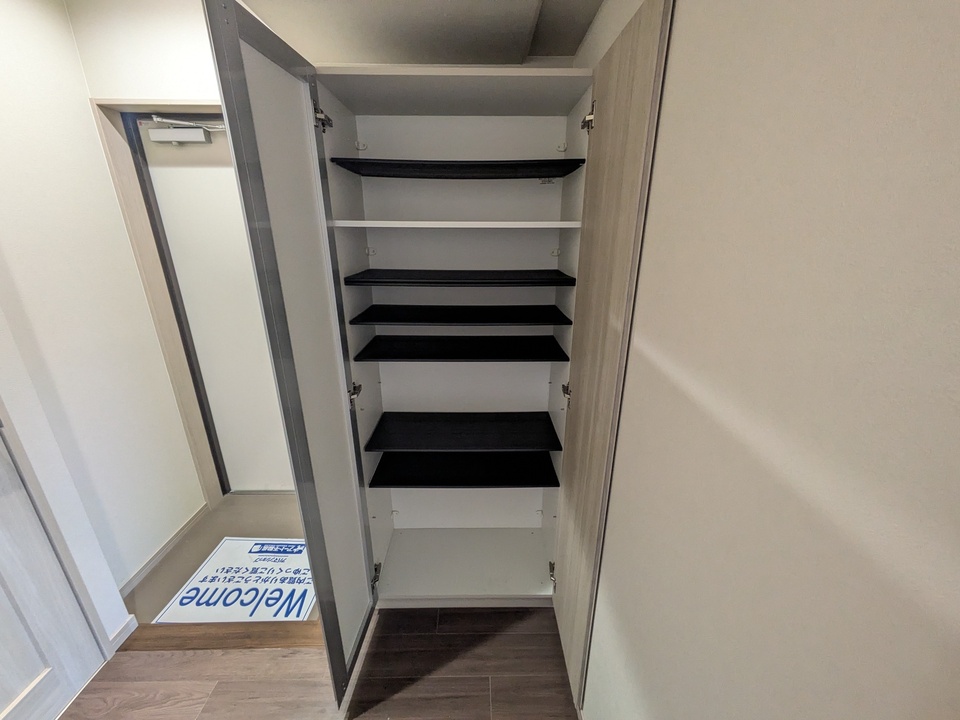 シューズボックス