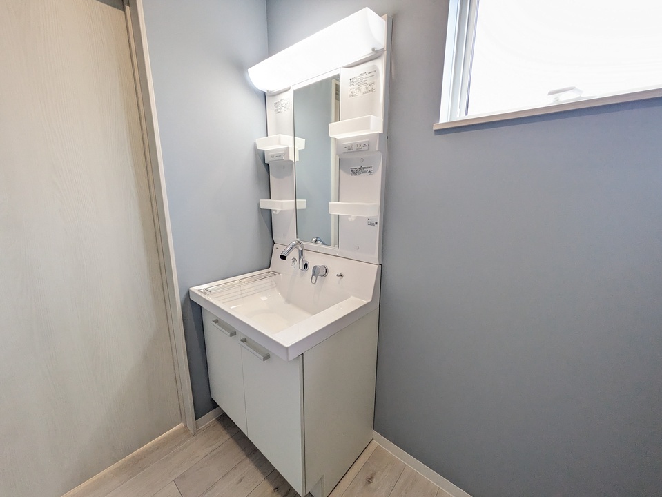 シャワー付洗面化粧台