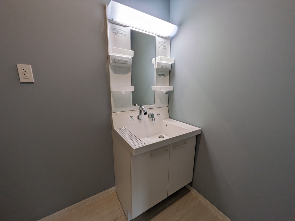 シャワー付洗面化粧台