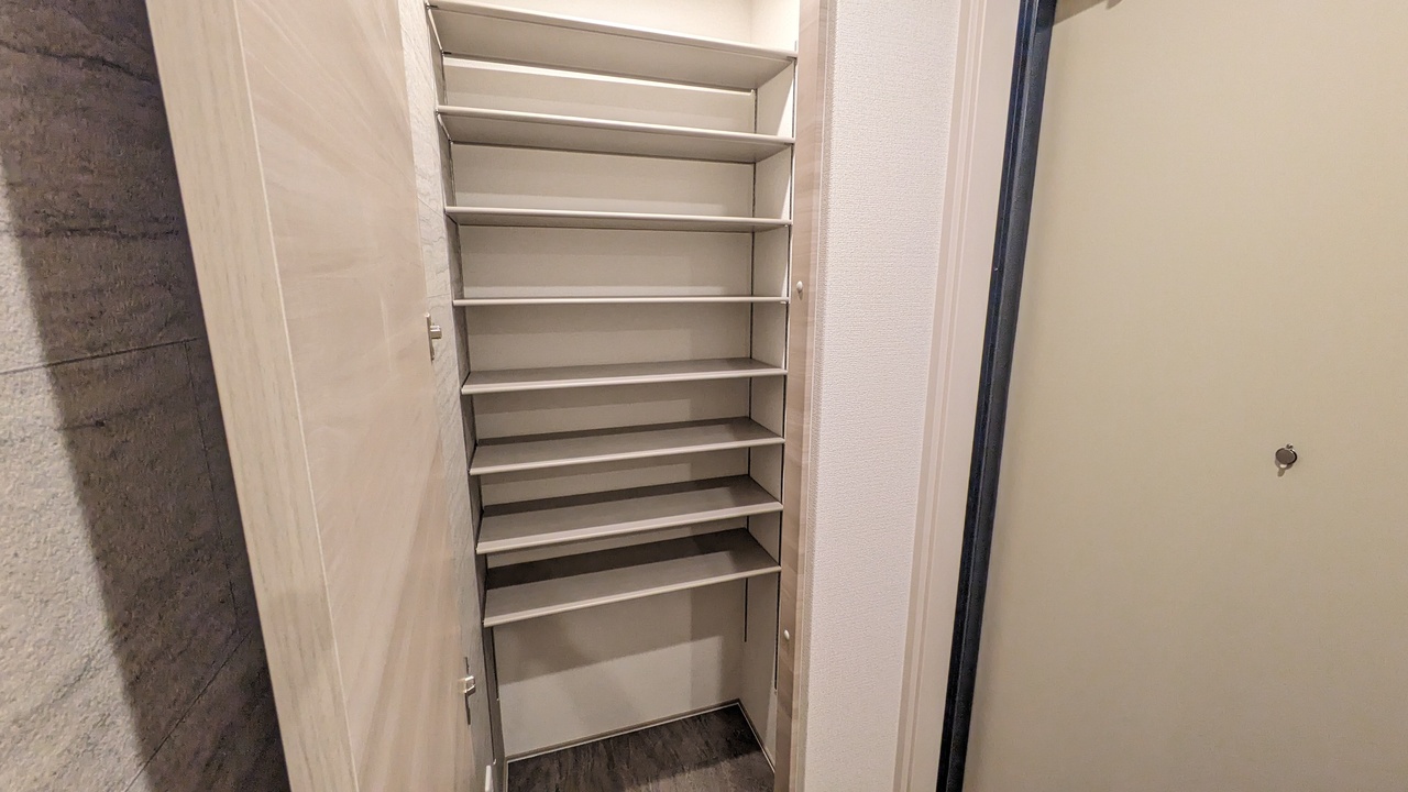 シューズボックス