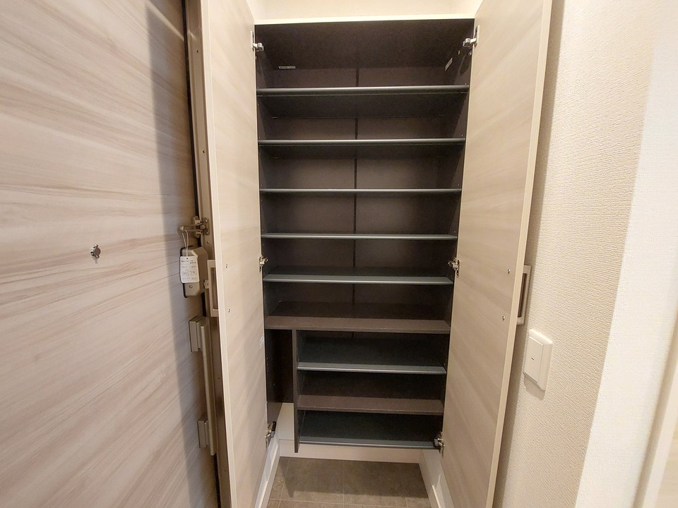 シューズボックス