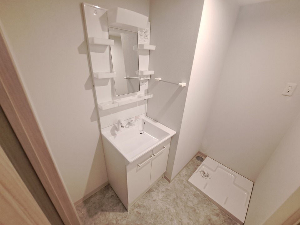 シャワー付洗面化粧台