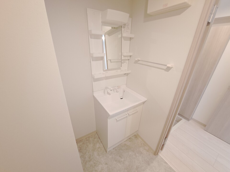 シャワー付洗面化粧台