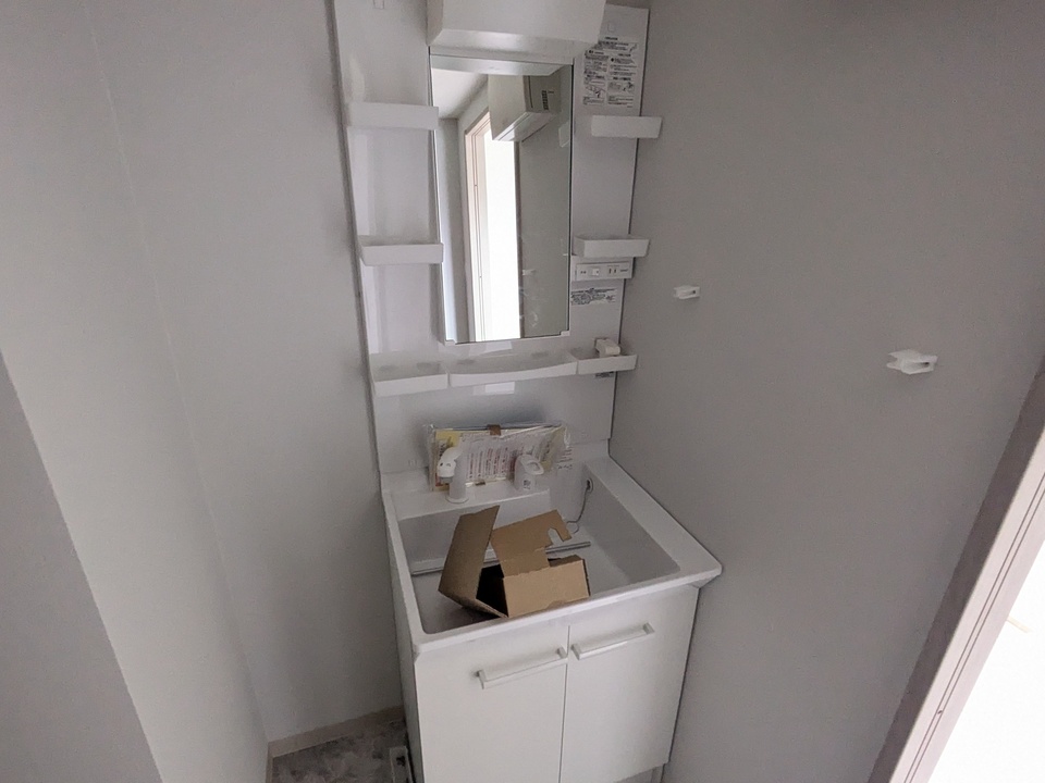 シャワー付洗面化粧台