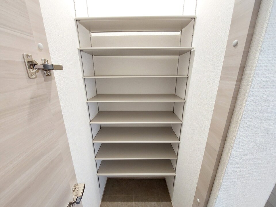 シューズボックス