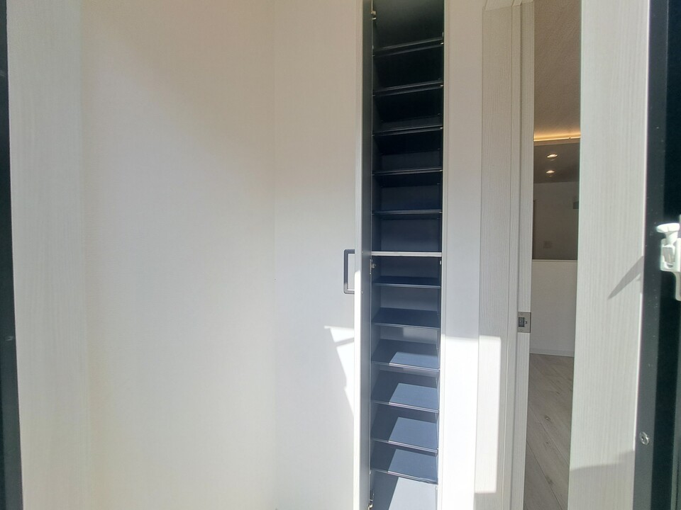 シューズボックス