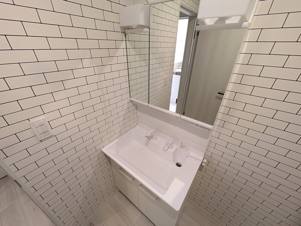 シャワー付洗面化粧台