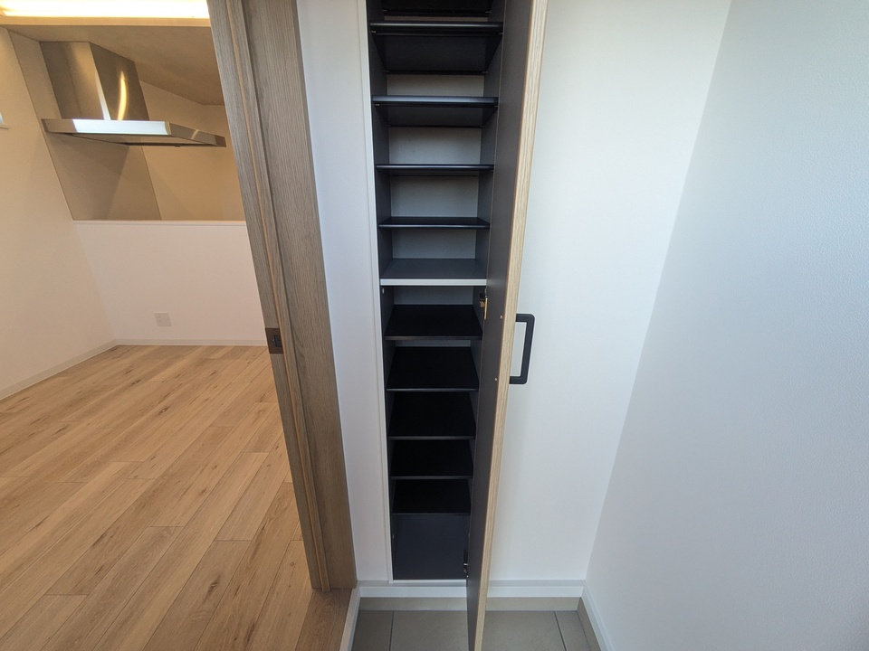 シューズボックス