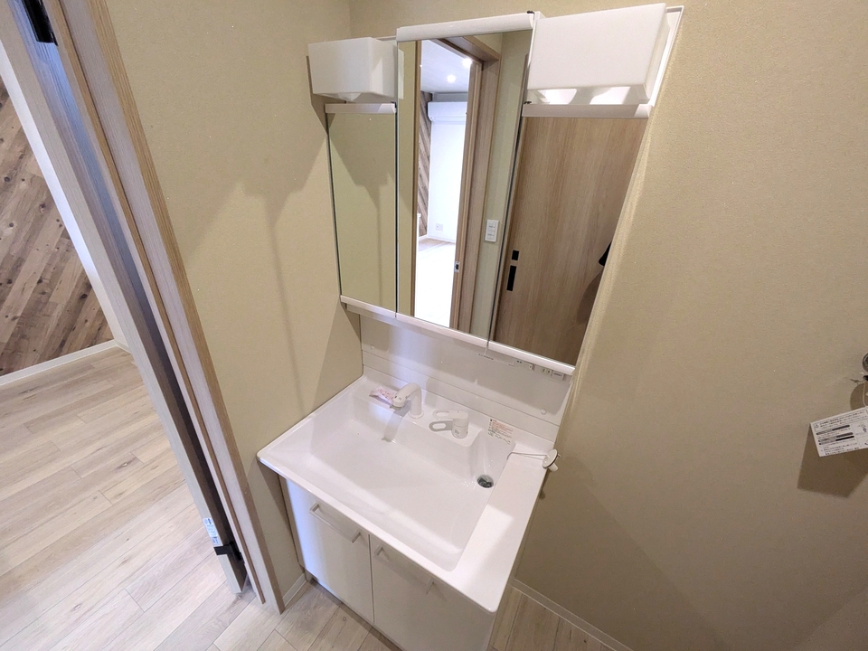 シャワー付洗面化粧台