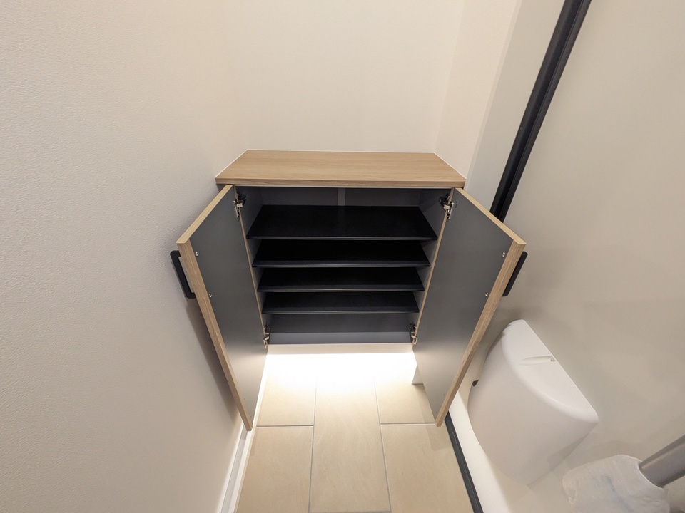 シューズボックス